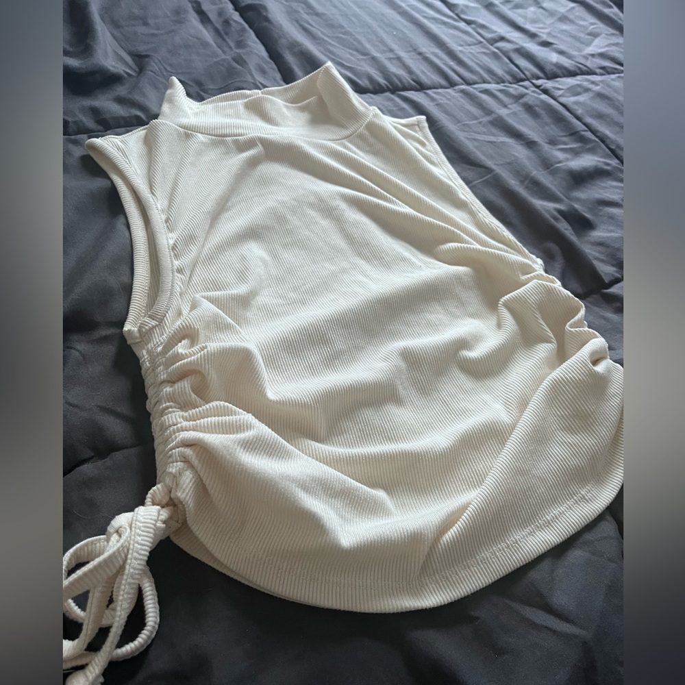 Cropped neck top - Picture 2 of 5